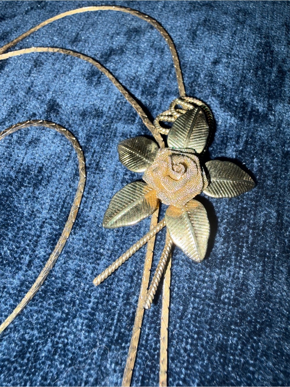 Vintage lariat bolo Necklace w/flower